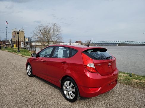 Used 2014 Hyundai Accent SE w/ Option Group 3 image 3