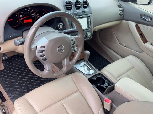 Used 2008 Nissan Altima 3.5 SE w/ Technology Pkg image 18
