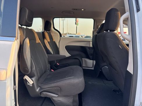 Used 2024 Chrysler Voyager LX FWD image 11