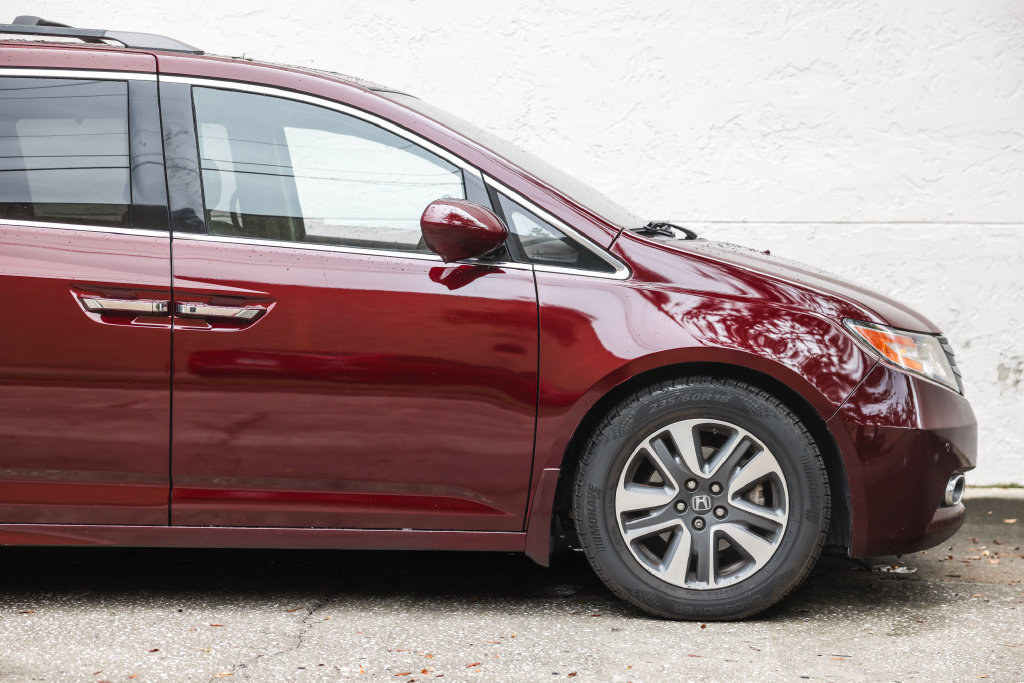 Used 2015 Honda Odyssey Touring image 3