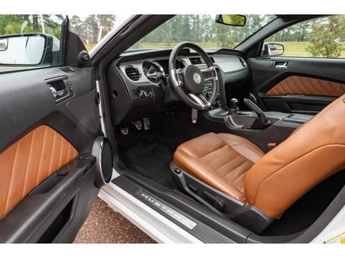 Used 2014 Ford Mustang GT Premium image 11