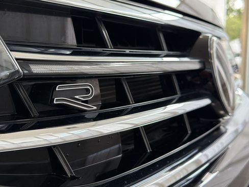 Used 2022 Volkswagen Tiguan SEL R-Line AWD/4WD image 39