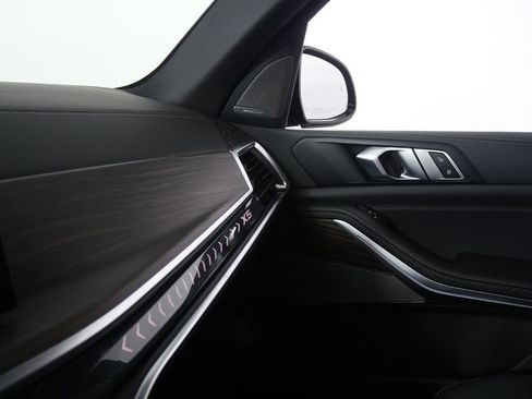 Used 2026 BMW X5 xDrive40i w/ M Sport Package image 24