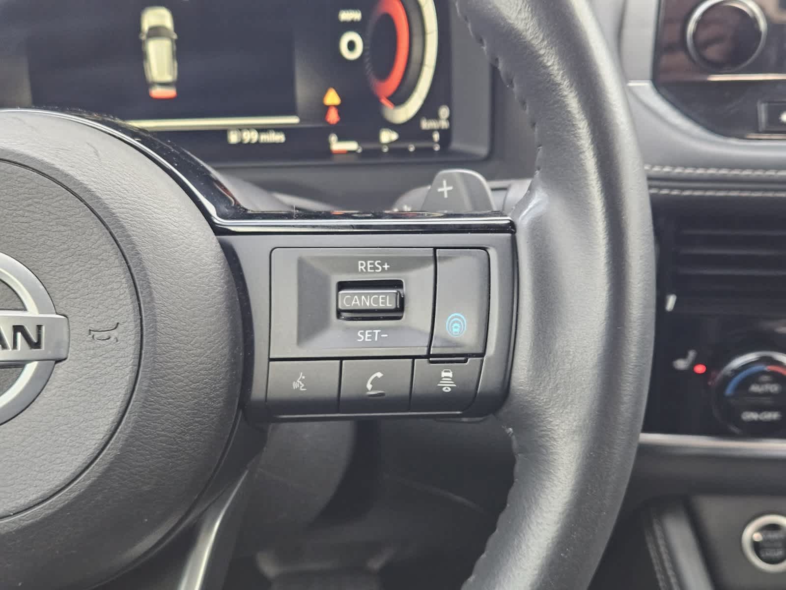 Used 2021 Nissan Rogue Platinum FWD image 28