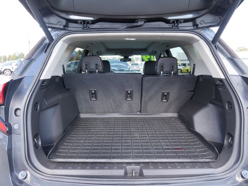 Used 2019 GMC Terrain Denali w/ Advanced Safety Package image 14