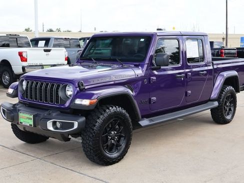 Used 2026 Jeep Gladiator Sport AWD/4WD image 3