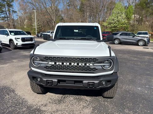 New 2026 Ford Bronco Badlands image 8