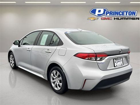Used 2024 Toyota Corolla LE image 6