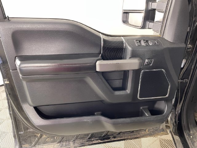 Used 2018 Ford F150 Platinum w/ Equipment Group 701A Luxury AWD/4WD image 11