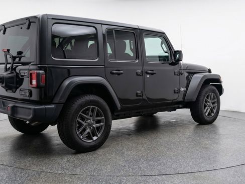 Used 2025 Jeep Wrangler Unlimited Sport AWD/4WD image 9
