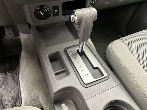 Used 2018 Nissan Frontier SV AWD/4WD image 23