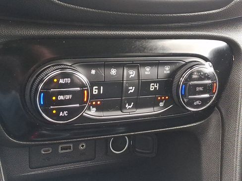 Used 2023 Buick Encore GX Select AWD/4WD image 16