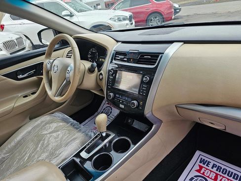 Used 2015 Nissan Altima 2.5 SV w/ Convenience Package image 8