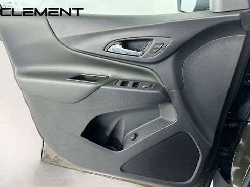 Used 2024 Chevrolet Equinox LT image 27