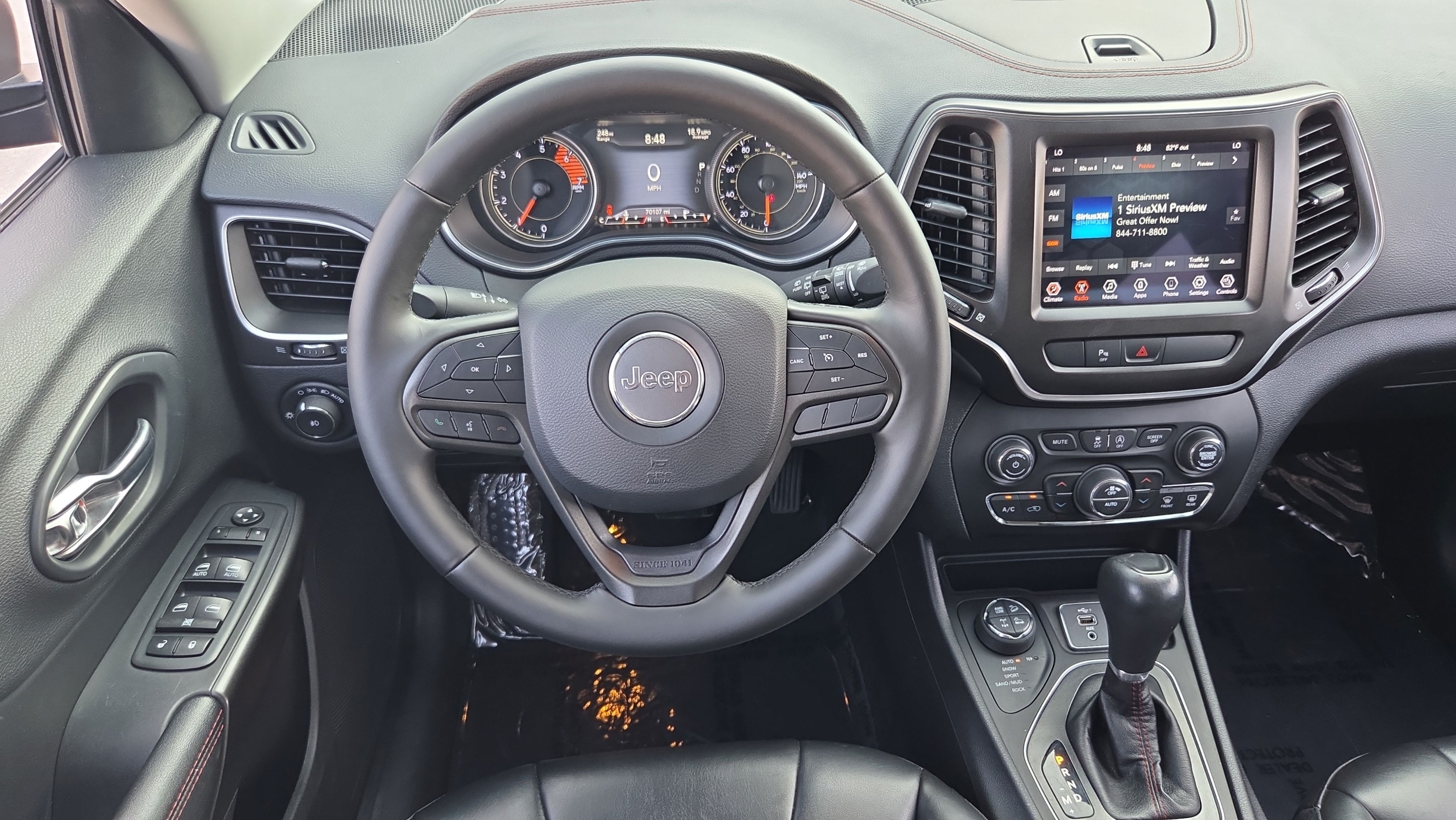 Used 2020 Jeep Cherokee Trailhawk w/ Cold Weather Group AWD/4WD image 11