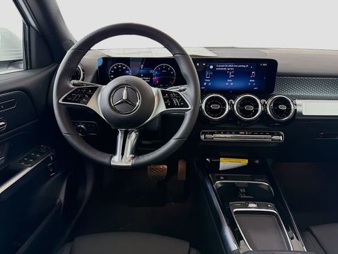 New 2026 Mercedes-Benz GLB 250 4MATIC image 24