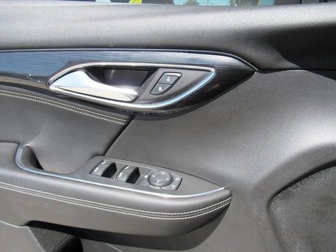 Used 2023 Buick Envision Preferred image 18