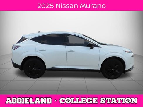Used 2025 Nissan Murano SV AWD/4WD image 2