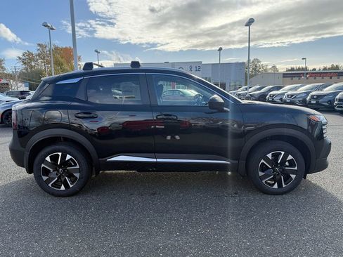 New 2026 Nissan Kicks SV w/ SV Premium Package image 8