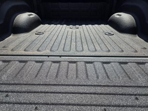 New 2026 RAM 2500 Tradesman AWD/4WD image 23