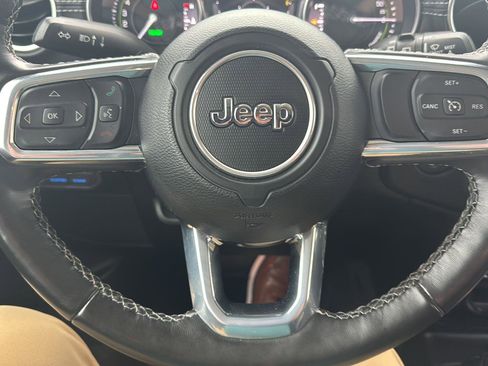 Used 2023 Jeep Wrangler Sahara w/ Cold Weather Group image 14