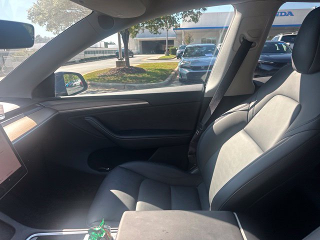Used 2024 Tesla Model Y Long Range AWD/4WD image 11