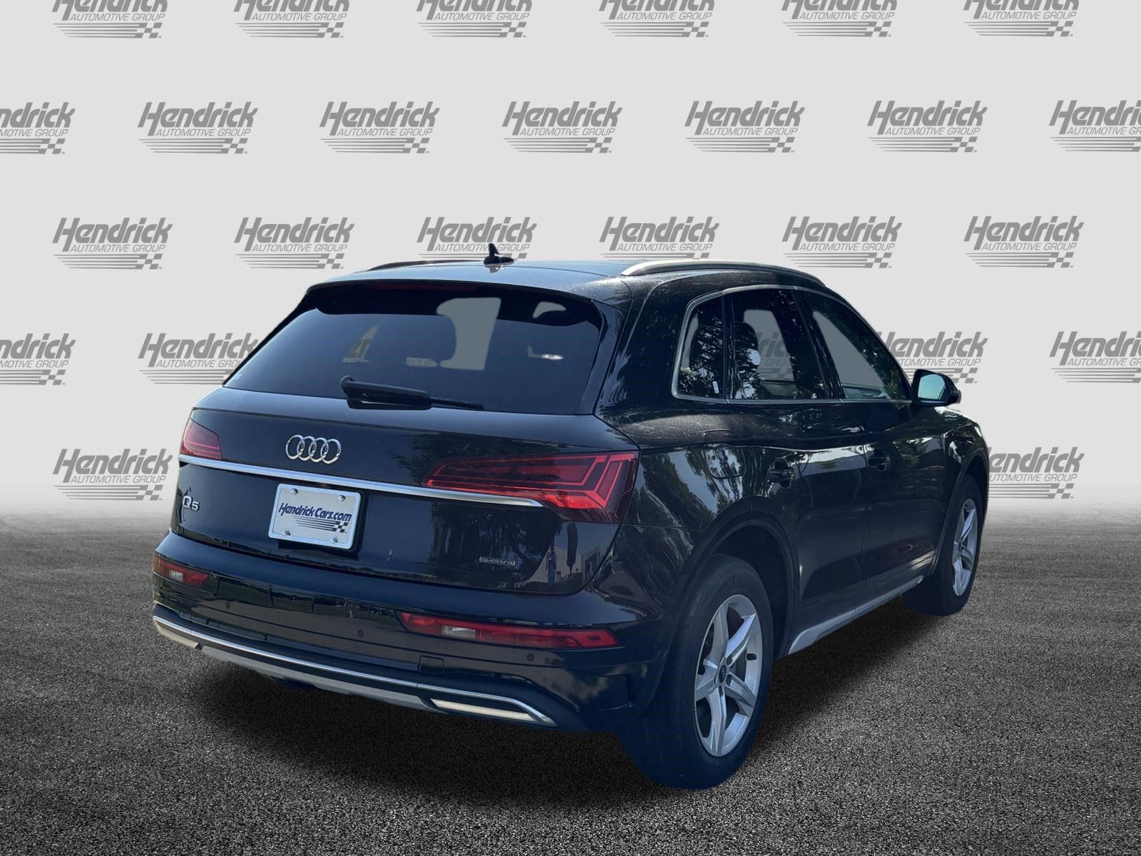 Used 2021 Audi Q5 2.0T Premium w/ Convenience Package AWD/4WD image 11