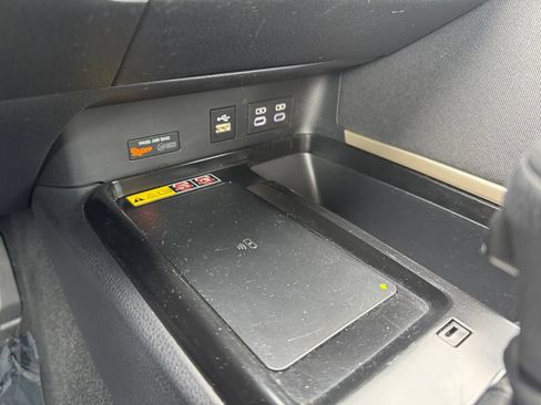 Used 2025 Toyota Camry LE w/ Convenience Package FWD image 22