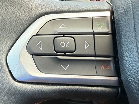 Used 2024 Jeep Compass Trailhawk image 13