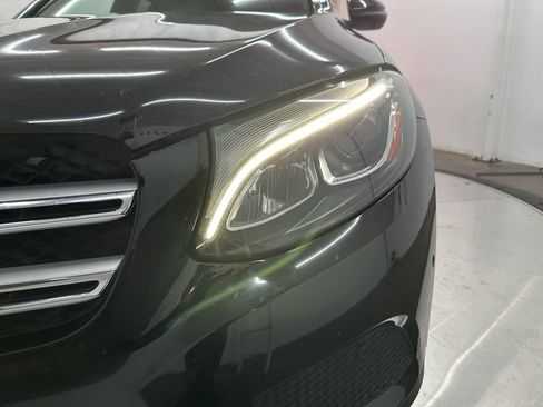 Certified 2018 Mercedes-Benz GLC 300 image 32