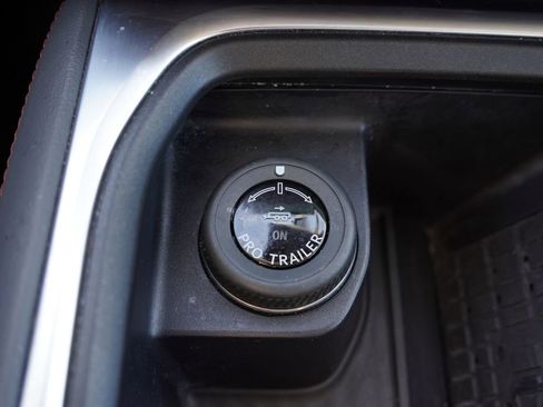 Certified 2025 Ford Expedition Active AWD/4WD image 34