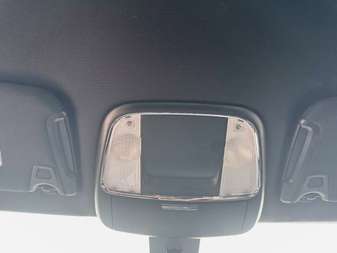 Used 2023 Dodge Charger SXT RWD image 29