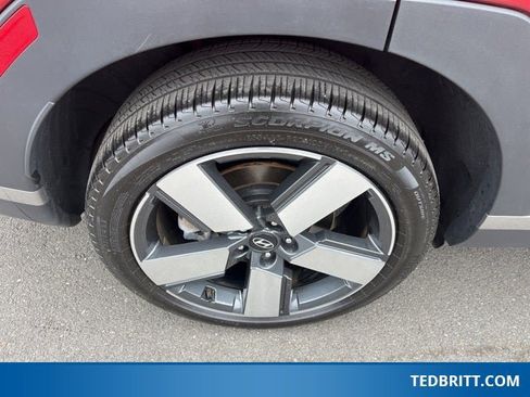 Used 2024 Hyundai Santa Fe Limited image 11