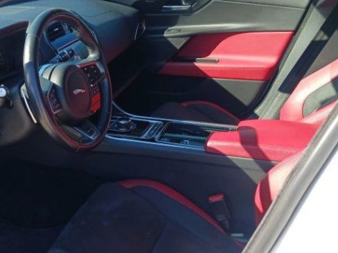 Used 2019 Jaguar XE S image 3