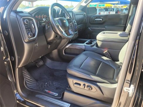 Used 2022 Chevrolet Silverado 1500 LTZ image 2