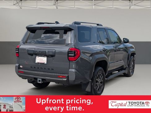 Used 2025 Toyota 4Runner SR5 AWD/4WD image 7