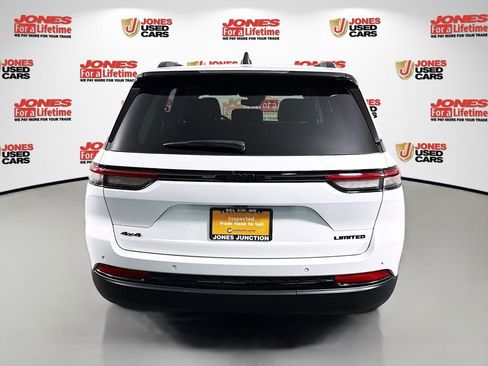 Used 2023 Jeep Grand Cherokee Limited w/ Black Appearance Package image 14