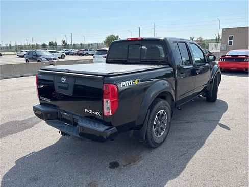 Used 2018 Nissan Frontier PRO-4X AWD/4WD image 3