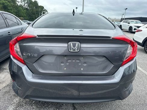 Used 2018 Honda Civic EX-T image 3