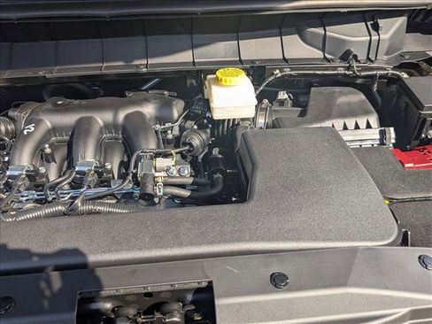 New 2025 Nissan Pathfinder S image 15