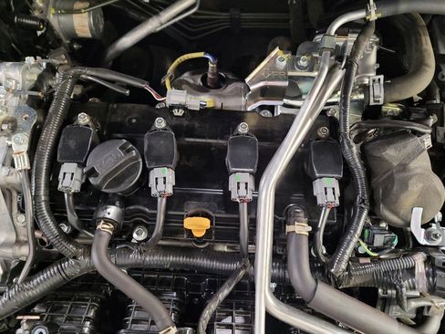 Used 2025 Nissan Altima 2.5 SV FWD image 30