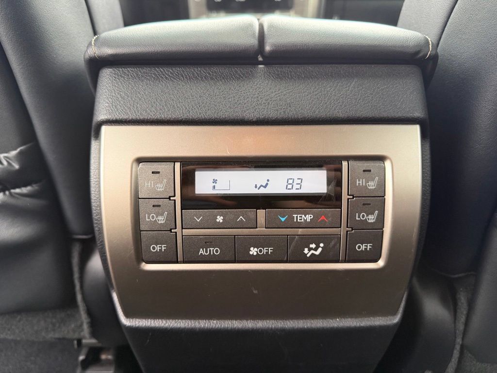 Used 2018 Lexus GX 460 Premium AWD/4WD image 17