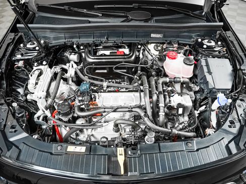 Certified 2023 Mercedes-Benz EQB 300 4MATIC image 4