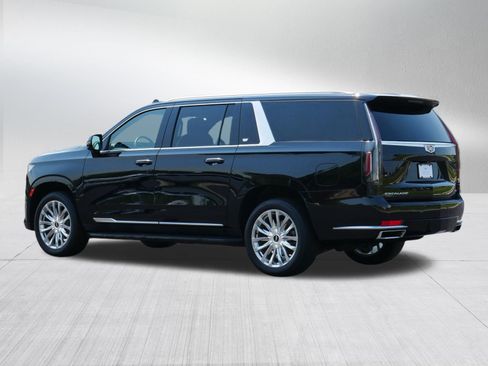 Certified 2023 Cadillac Escalade ESV Premium Luxury w/ Performance Package AWD/4WD image 4