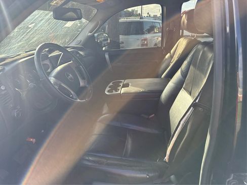 Used 2010 GMC Sierra 1500 SLE w/ Regional Value Package image 6