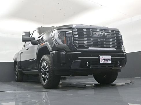 Used 2024 GMC Sierra 2500 Denali Ultimate w/ Max Trailering Package AWD/4WD image 45