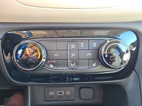 Certified 2023 Buick Encore GX Preferred w/ Cold Weather Comfort Package image 47