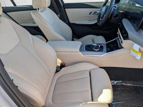 Certified 2025 BMW 330i Sedan w/ Convenience Package image 22