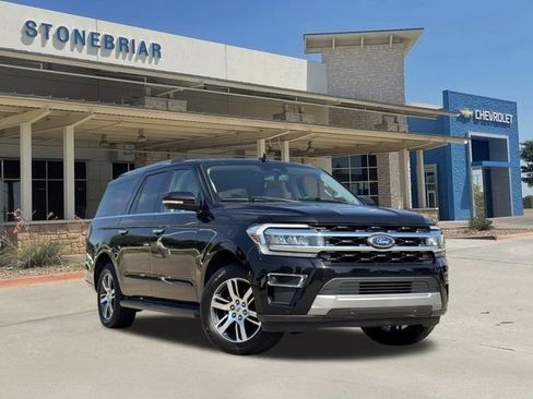 Used 2024 Ford Expedition Max Limited AWD/4WD image 2