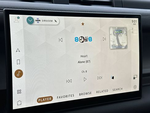 Used 2025 Land Rover Defender 110 S image 20